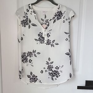 Candie's Black and White Floral Sheer Sleeveless Top- Size XS